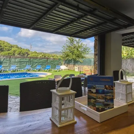 Sleeps 18 Pool Wifi Villa Lloret de Mar