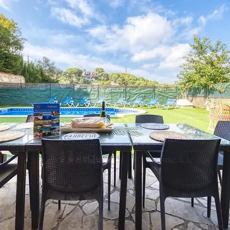 Sleeps 18 Pool Wifi *
